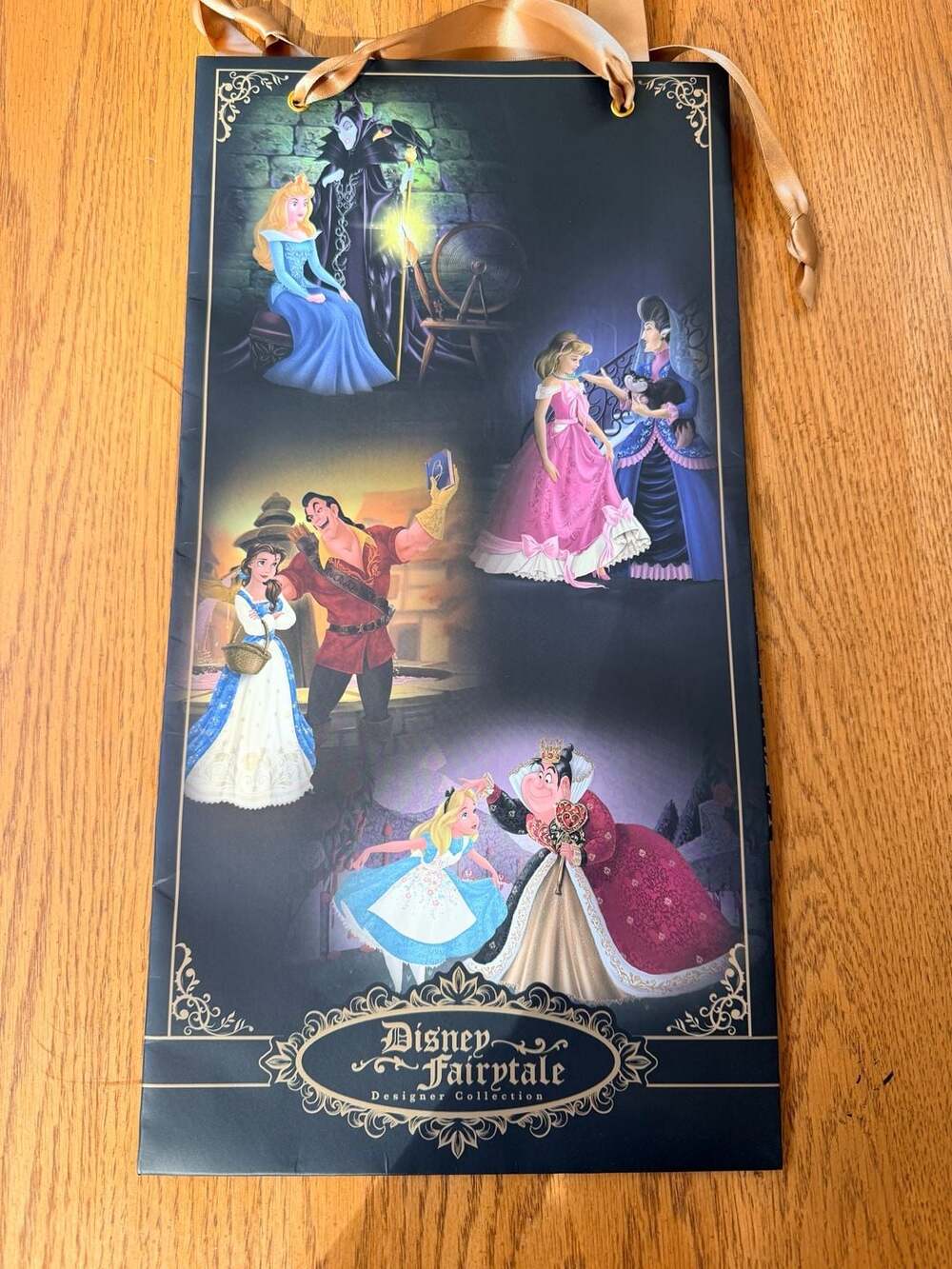 Disney Fairytale Designer Collection Gift Bag Heroes vs Villains